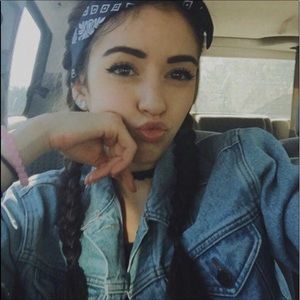 Meet your Posher, Taryn